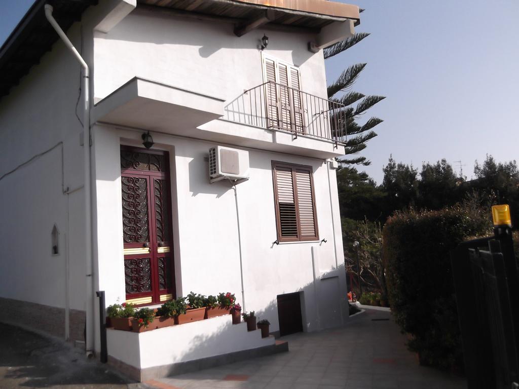Casavacanzeinsicilia Etna Taormina Villa Piedimonte Etneo Habitación foto